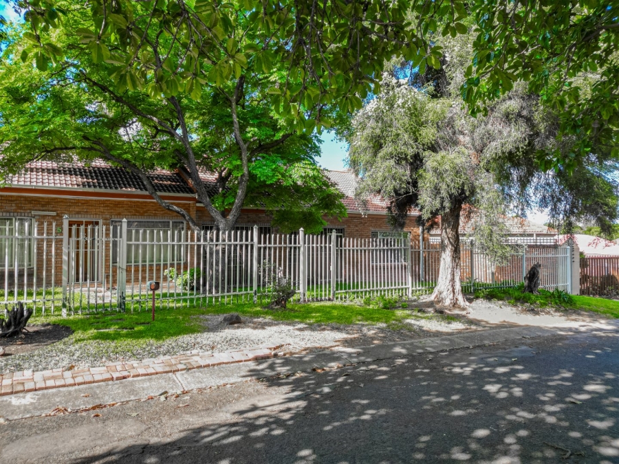 3 Bedroom Property for Sale in Elandsrand North West